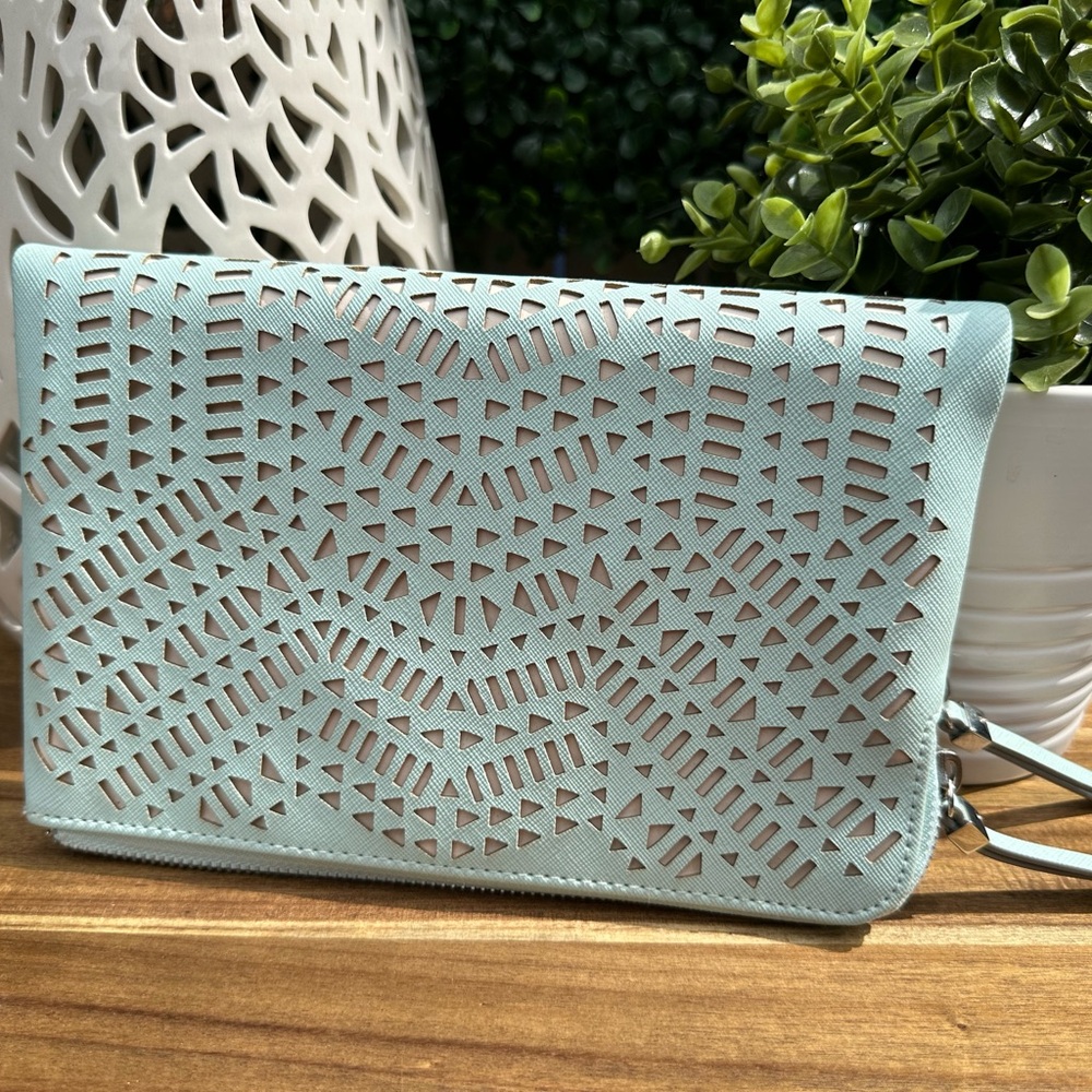 Stella & Dot Clutch in Mint